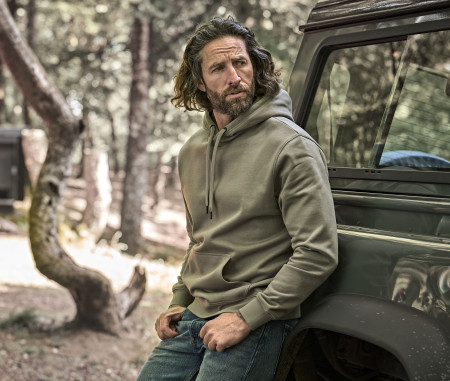 HOODED SWEATSHIRT